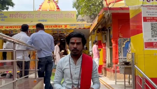 Hindu temple and puja ritual 2